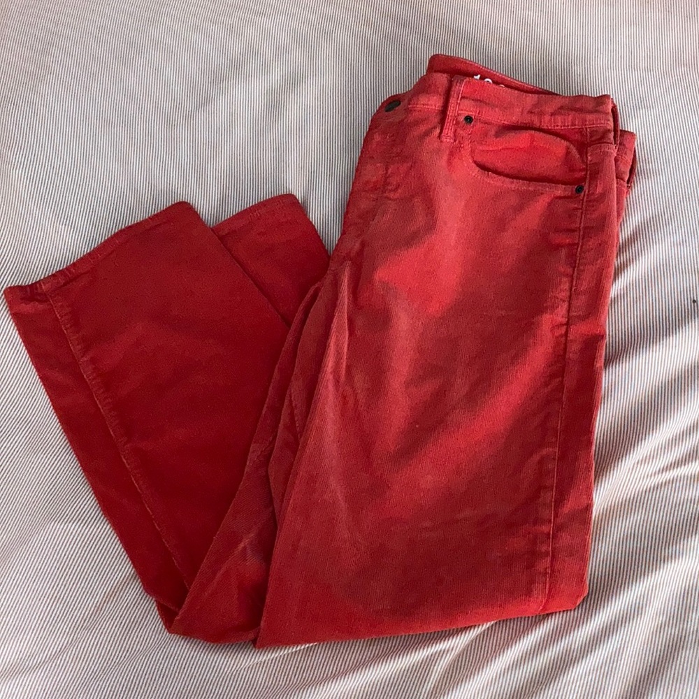 EUC Gap boyfriend cut cropped cords